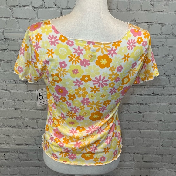 5B STYLE  Bundle of Two Lettuce Edge T-Shirts Black & Floral Print - Large - Picture 3 of 5